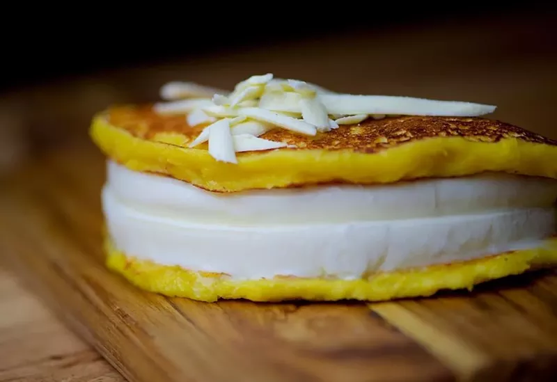 Image: Cachapa with cheese at 7tyone Restaurant & Coffee