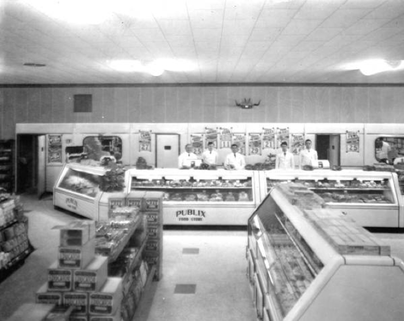 Inside the nation's first Publix grocery store.