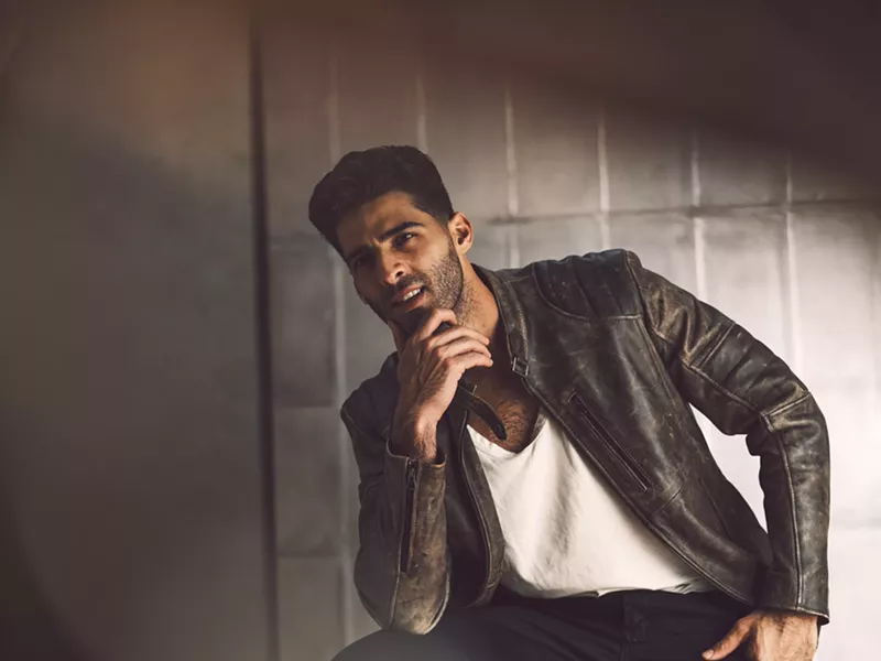 Image: headshot of actor Jason Canela