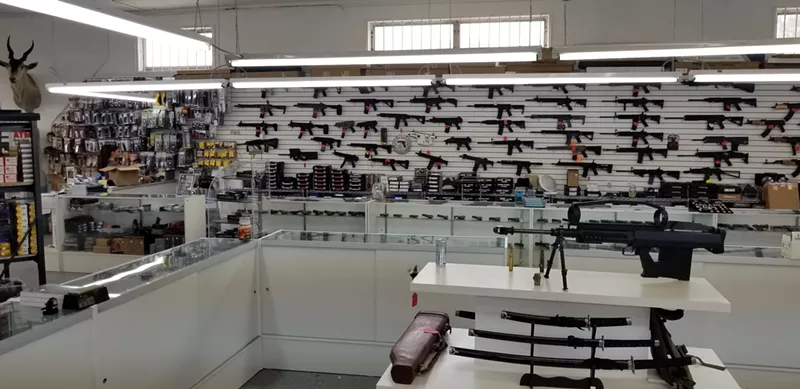 Image: Johnson Firearms offers free concealed weapons certification classes to Jewish residents.