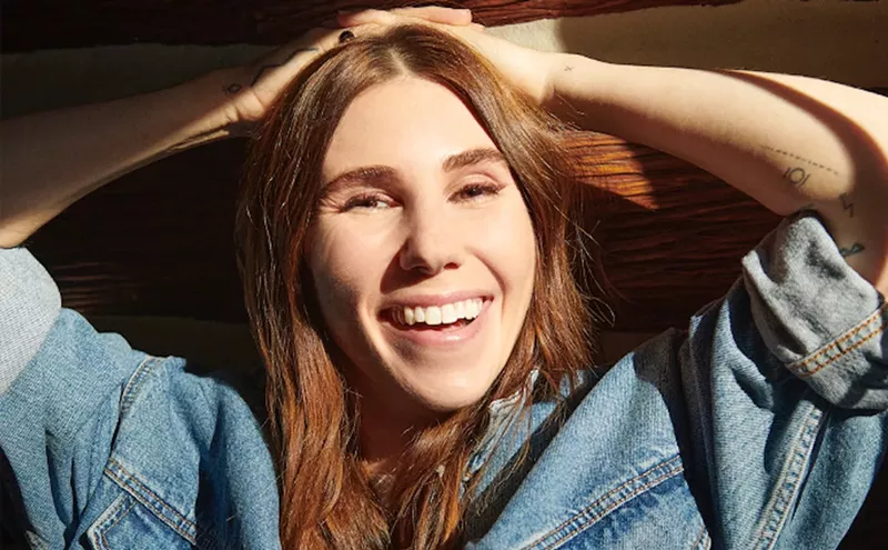 Image: As Gen Z Reevaluates Girls, Zosia Mamet Looks Back on Her Career in New Book