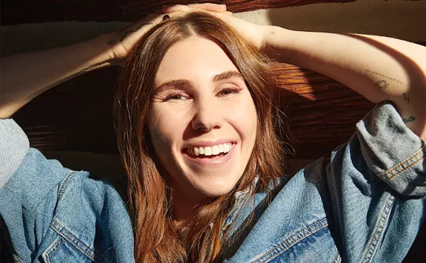 Image: As Gen Z Reevaluates Girls, Zosia Mamet Looks Back on Her Career in New Book