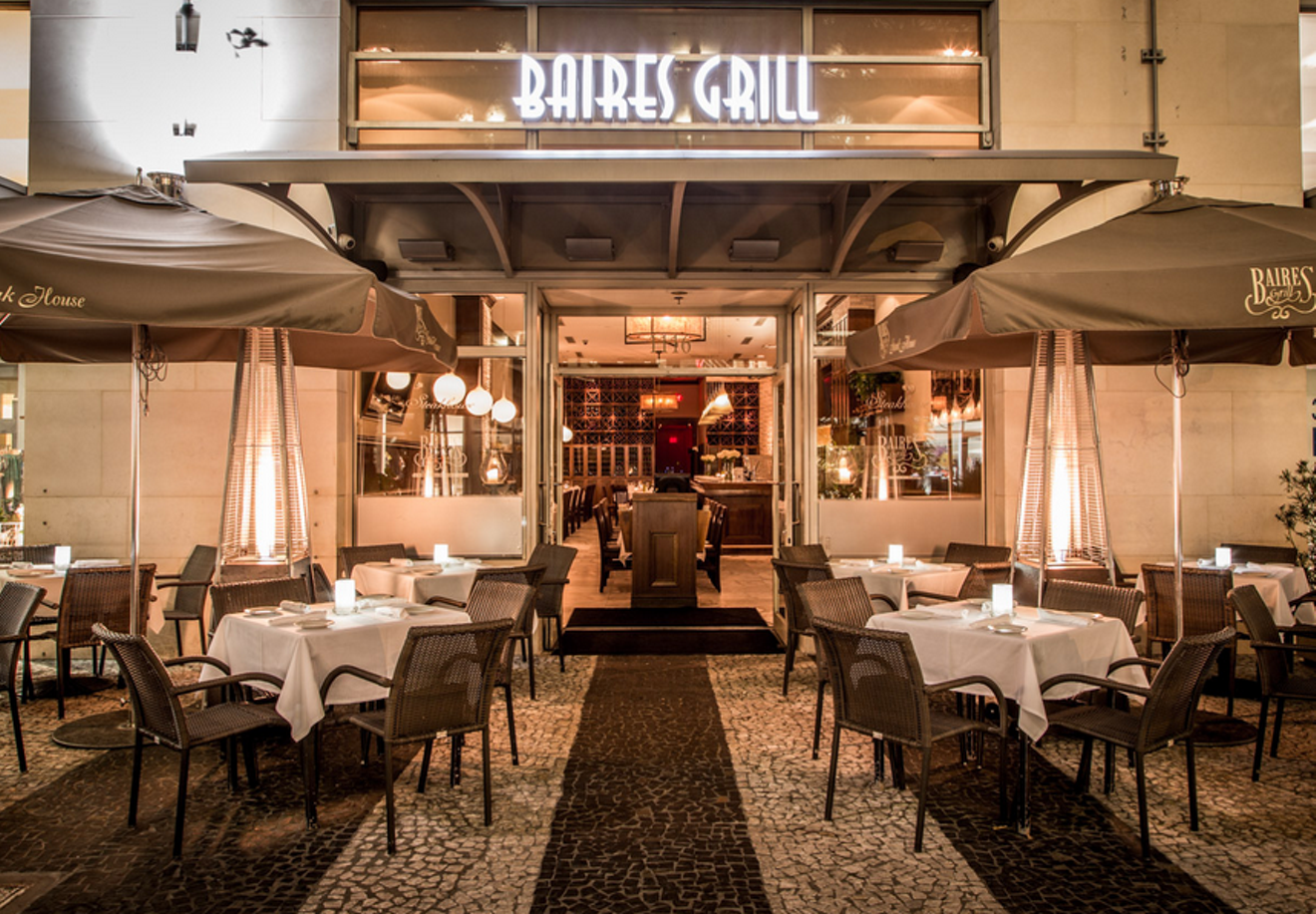 A Baires Grill dining room.