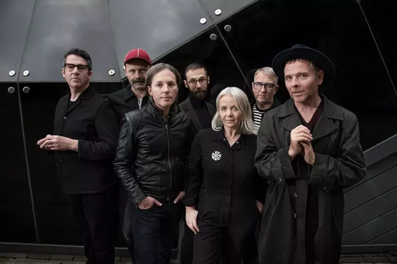 Image: Portrait of the band Belle and Sebastian
