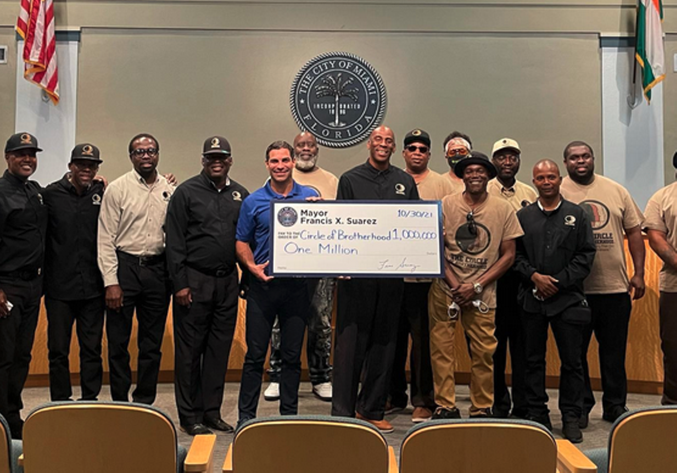 Mayor Francis Suarez presented a $1 million check to the Circle of Brotherhood at a ceremony on October 2021.