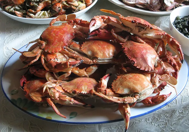 Image: A crab boil, without nutcrackers