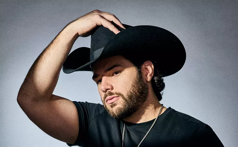 Image: Orlando Mendez Blends Country Music With His Latin Roots