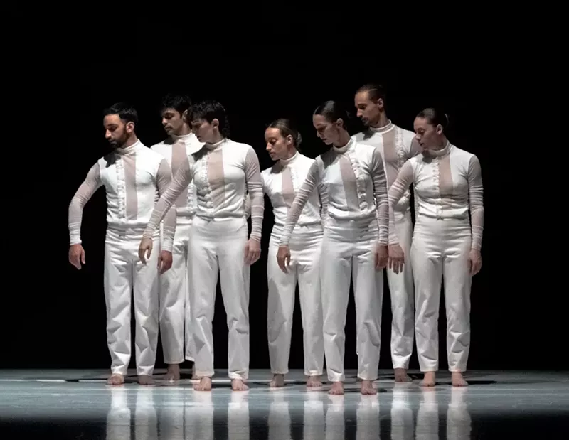 Image: Dancers of the Compagnia Opus Ballet dressed in all white
