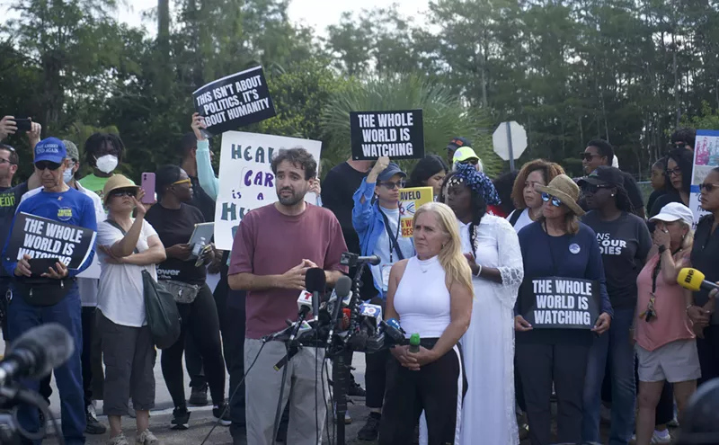Image: Detainees' Families Decry Alligator Alcatraz 'Humanitarian Crisis'