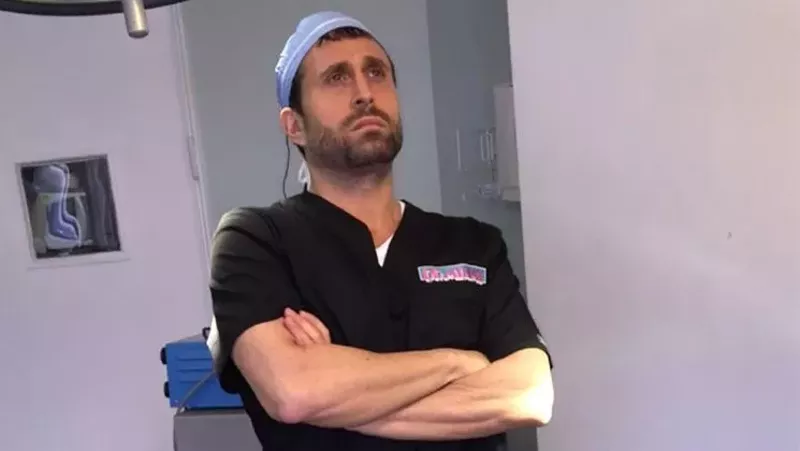 Image: Dr. Michael Salzhauer in Dr. Miami.