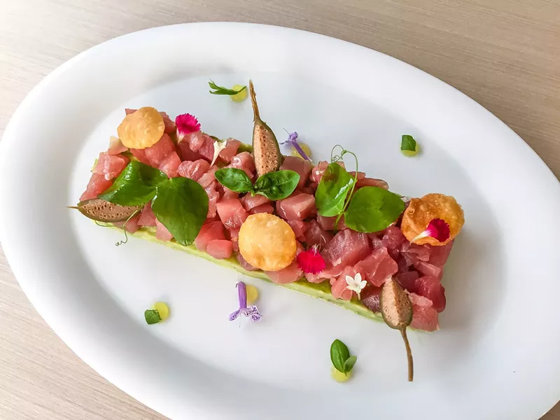 Image: Pinna gialla tuna tartare