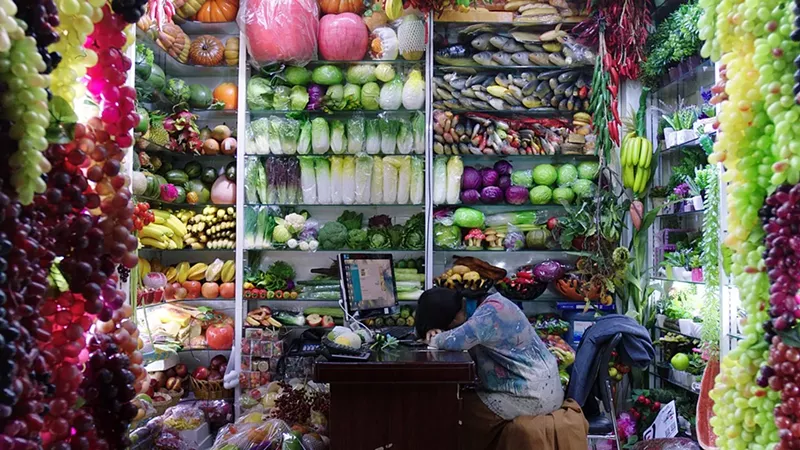 Image: Mika Rottenberg's video installation Cosmic Generator 3, on display at the Bass.