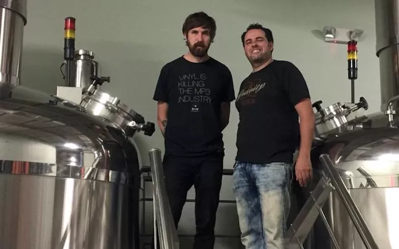 Image: Evil Twin Brewing's Jeppe Jarnit-Bjergsø (left) and Gravity Brewlab's Diego Ganoza.