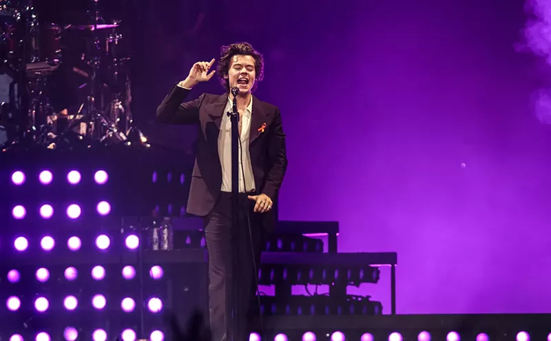 Image: Harry Styles and Kacey Musgraves Drew Thousands to the BB&amp;T Center in Sunrise