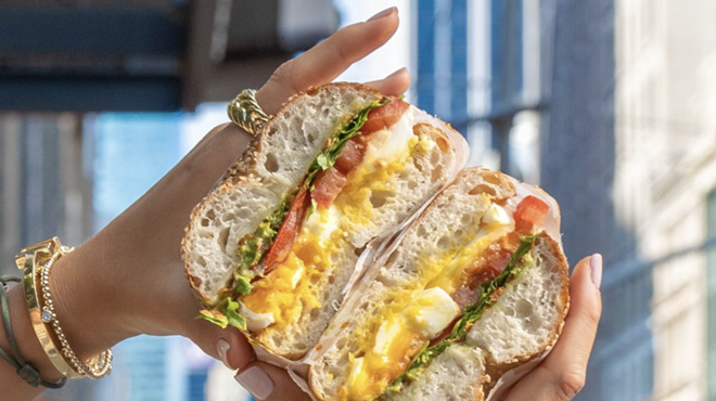 an egg sandwich