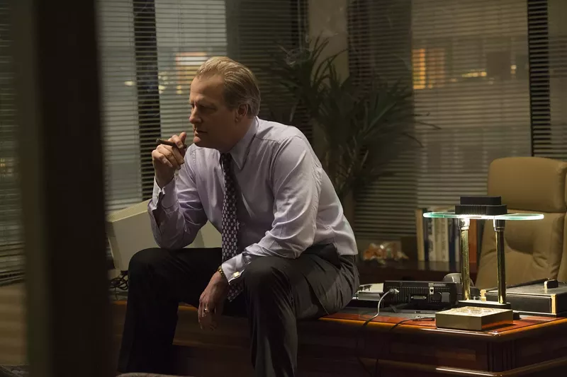 Image: Jeff Daniels plays FBI special agent John O’Neill in The Looming Tower, Hulu’s new 10-part miniseries dramatizing the rising threat of al-Qaeda in the years leading up to 9/11.