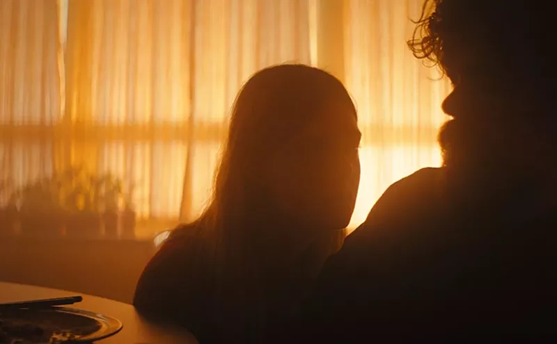 Image: I Think We’re Alone Now Makes an Apocalypse With Peter Dinklage Kind of Blah