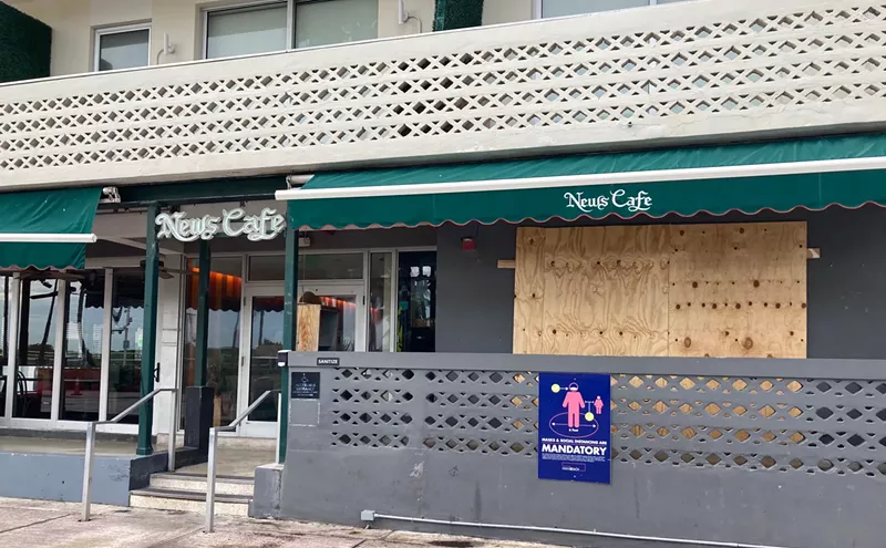 Image: Iconic South Beach Restaurant News Cafe Boarded Up