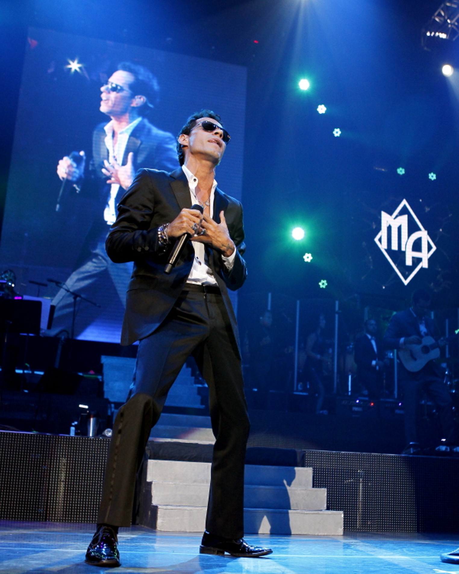 All 105+ Images marc anthony @ americanairlines arena in miami, fl, americanairlines arena, november 19 Excellent