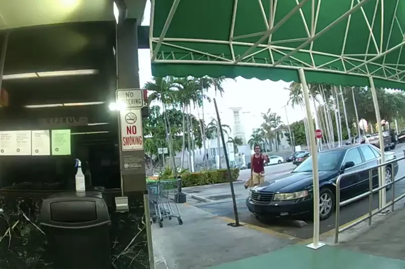 Image: A Publix shopper in Miami Beach really did not want to wear a mask.