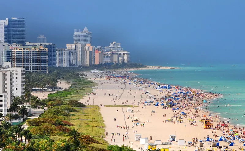 Image: Miami-Dade County Fully Closes Beaches Amid COVID-19 Outbreak