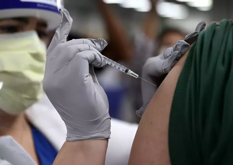 Image: Florida's COVID-19 vaccine rollout is off to a rocky start.