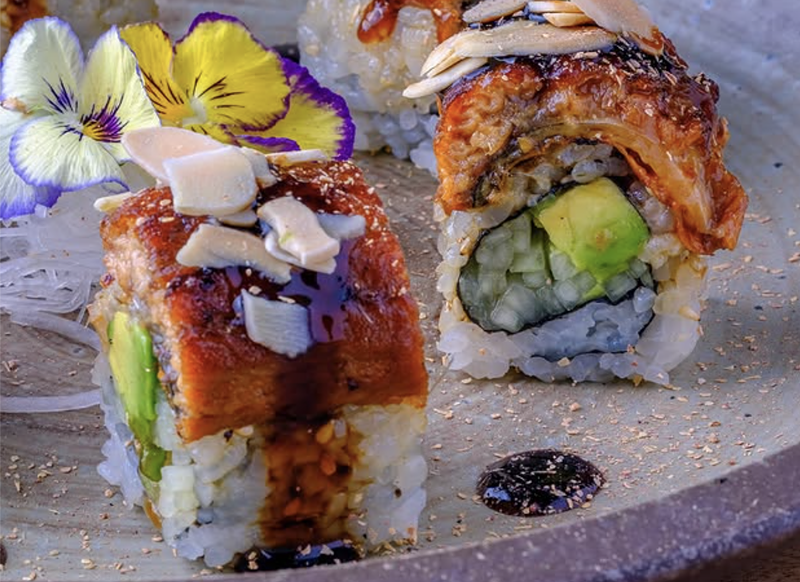 Image: sushi rolls