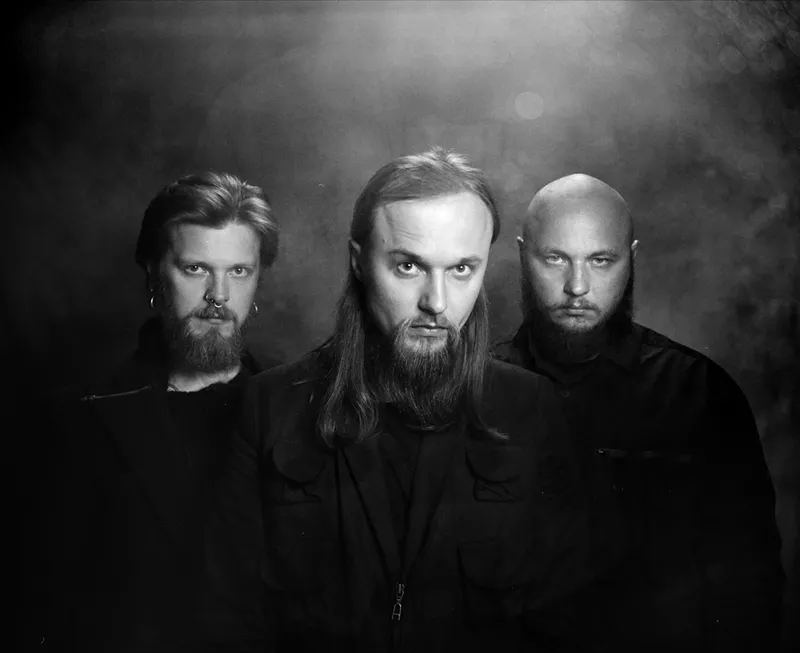 Image: Portrait of the three members of Molchat Doma
