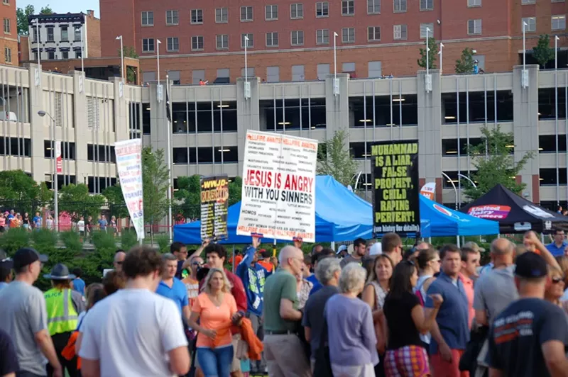 Image: Anti-Muslim protesters at a rally in 2016.