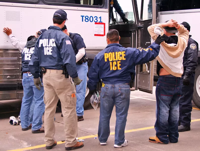 Image: Florida's SB 168 requires local law enforcement officials to cooperate with immigration agents.