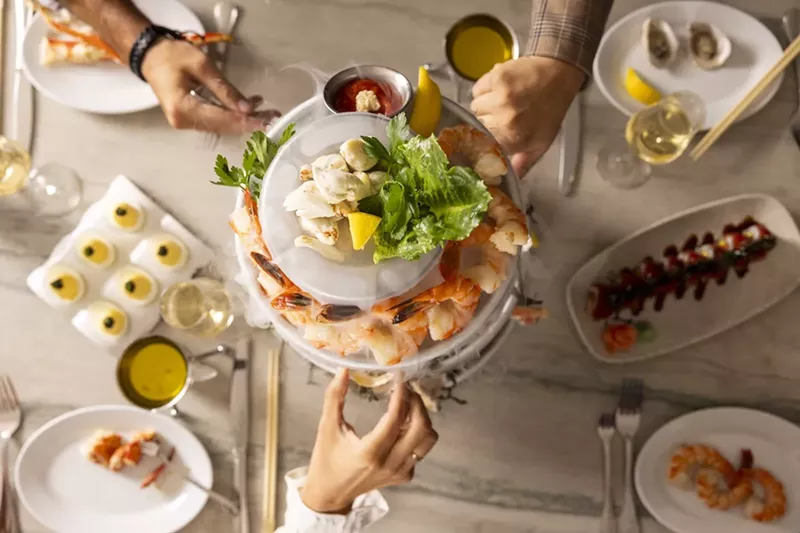 Image: "Smoking" shellfish tower at Ocean Prime in Fort Lauderdale