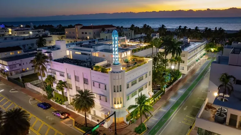 Image: The Tony South Beach hotel, home of the old News Cafe — and the new one.