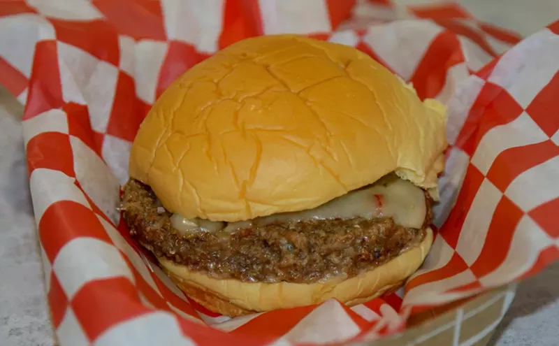 Image: Now Burger Makes a Veggie Version of a McDonald's Cheeseburger
