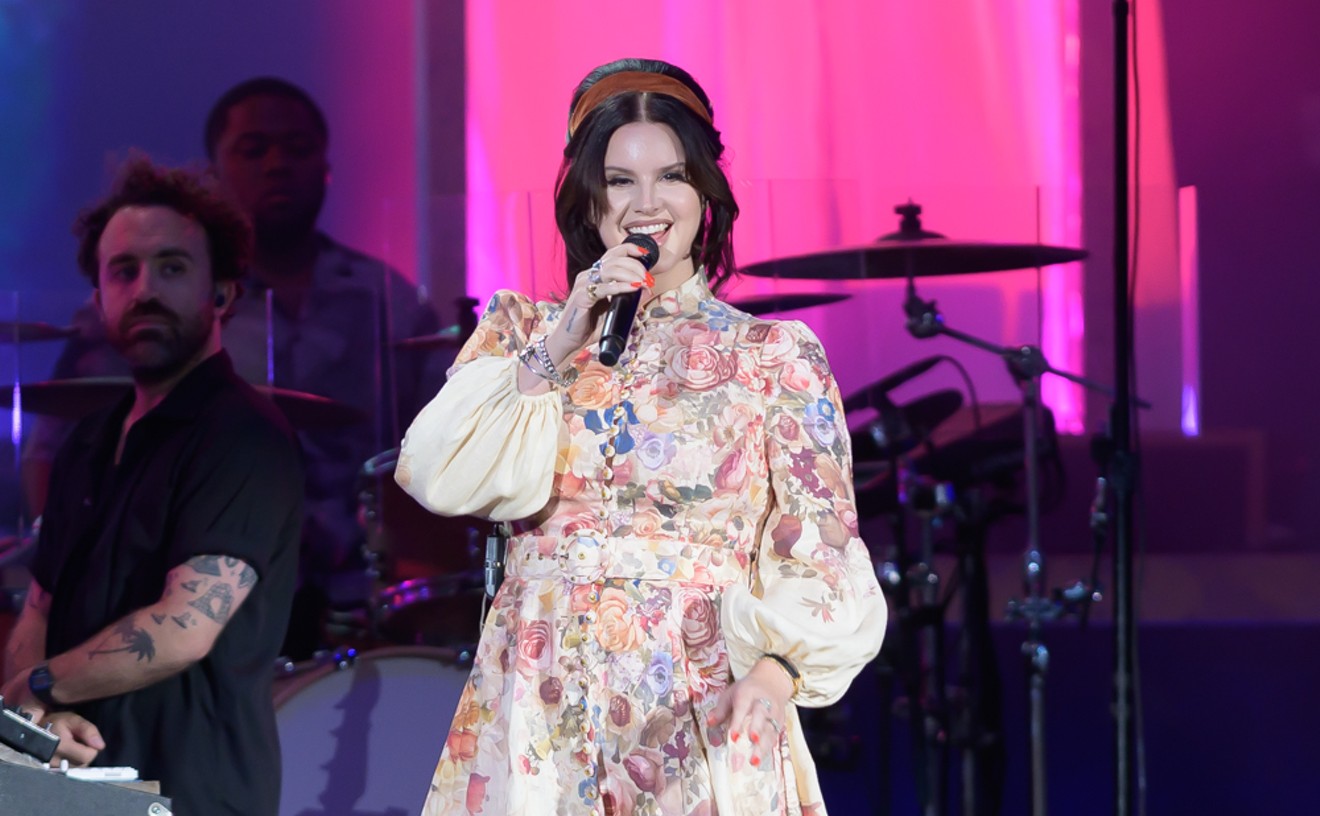 Photos: Lana Del Rey Delivers a Moody Set in West Palm Beach