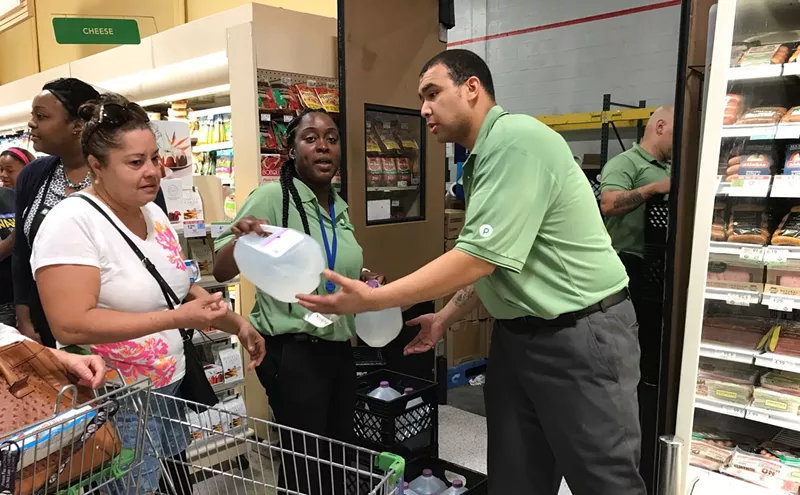 Image: Prayers and Last Minute Shopping at Publix Before Hurricane Irma Arrives