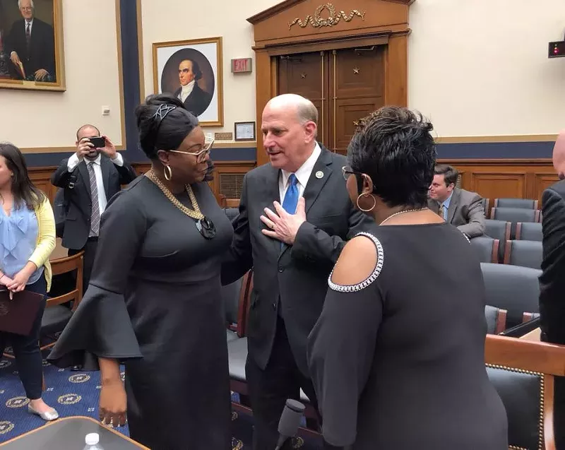 Image: YouTubers Diamond and Silk will stop at Trump National Doral Miami on their Chit Chat Tour.