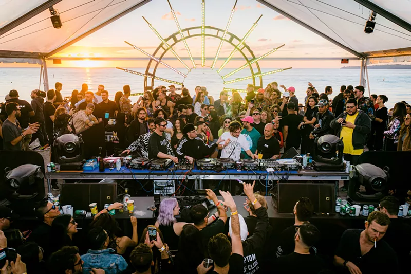 Image: Will Renuart, Danny Daze, Motor City Drum Ensemble, and friends provide a soundtrack to the sunrise at Rakastella 2019.