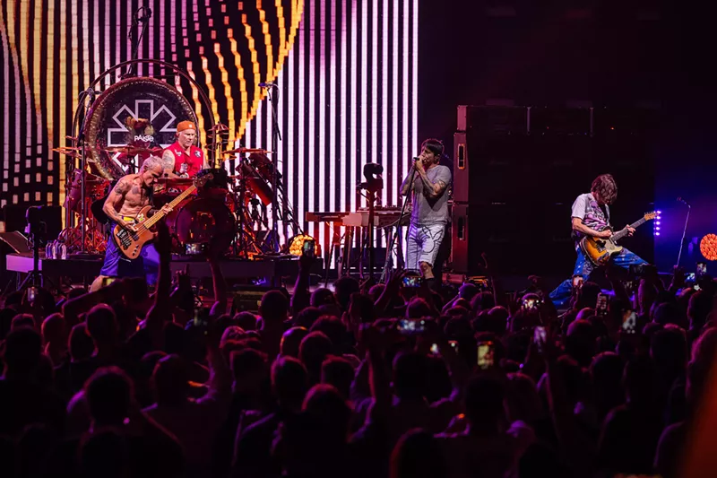 Image: Red Hot Chili Peppers performing on stage at Hard Rock Live