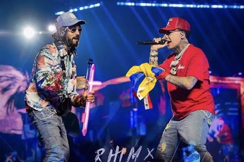 Image: During Anuel's show at the Kaseya Center, Blessd's cameo helped shake things up.