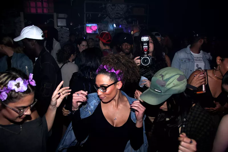 Image: R&B parties in Miami get sensual.