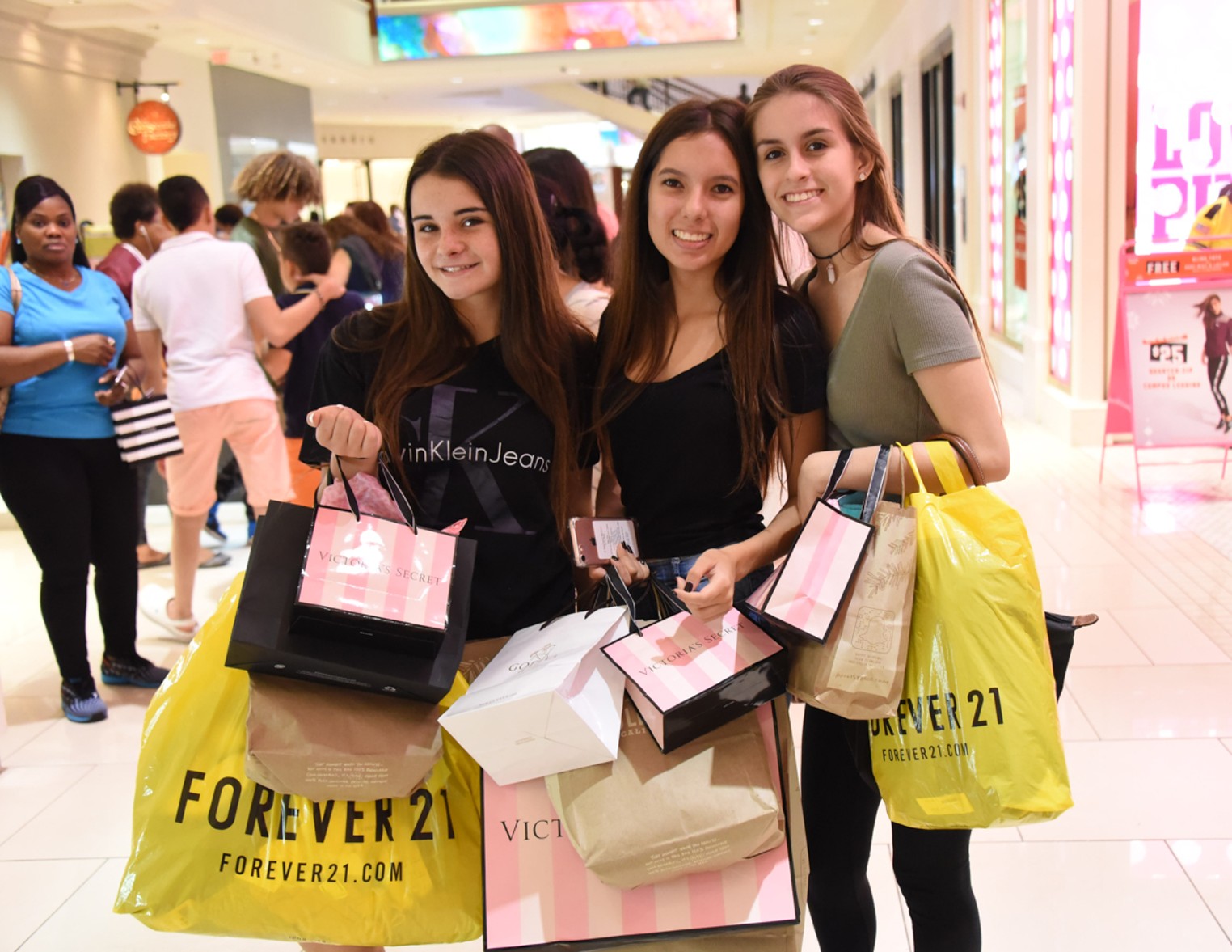 Scenes From Black Friday 2016 at Aventura Mall Miami Miami New