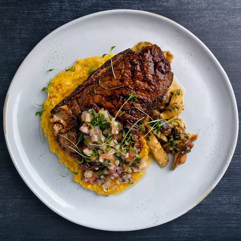 Image: Angus Sirloin on the Bone a Caballo