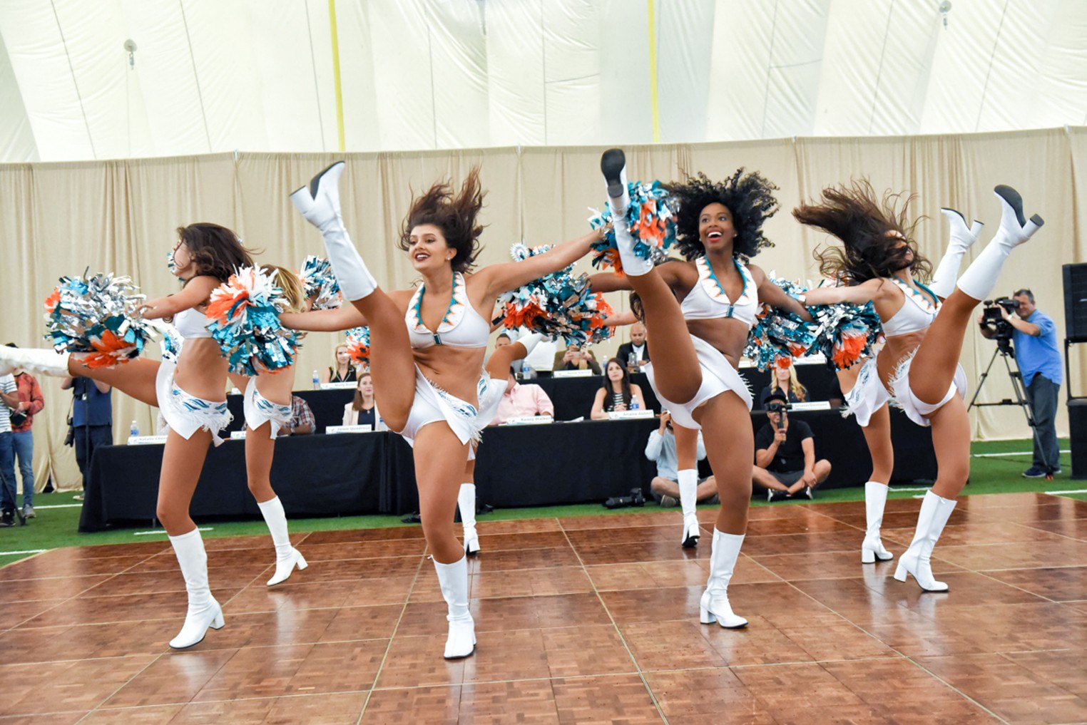 Miami dolphins plane  Miami dolphins funny, Miami dolphins football, Miami  dolphins cheerleaders