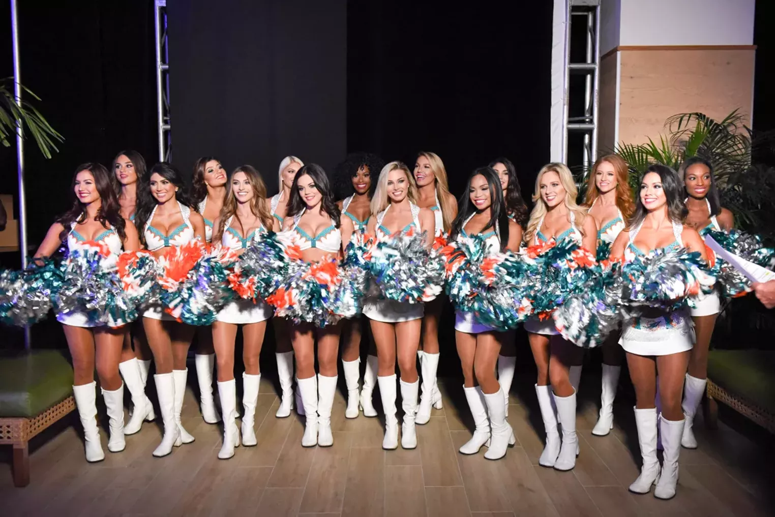 Miami Dolphins Cheerleaders 2017 Swimsuit Calendar Fashion Show