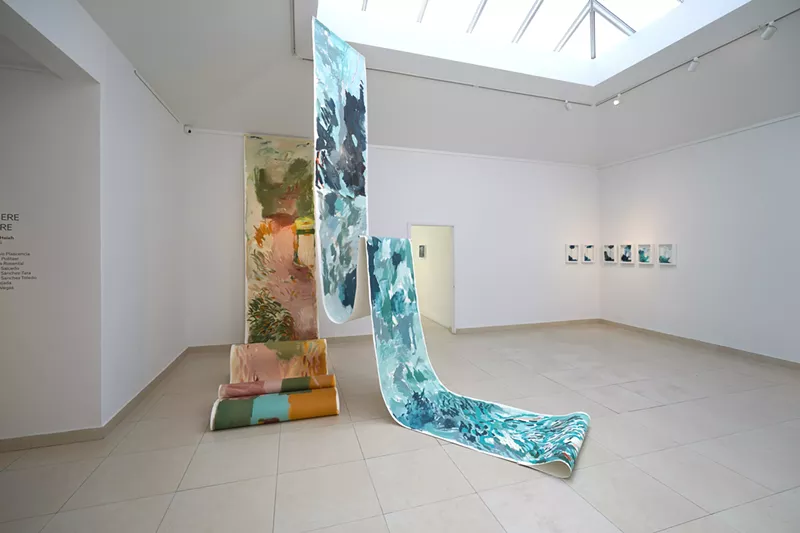 Image: Verónica Pasman, Agua de Mar, 2023. Acrylic, pastel and pencil on paper.