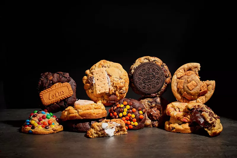 Image: cookies in a black background