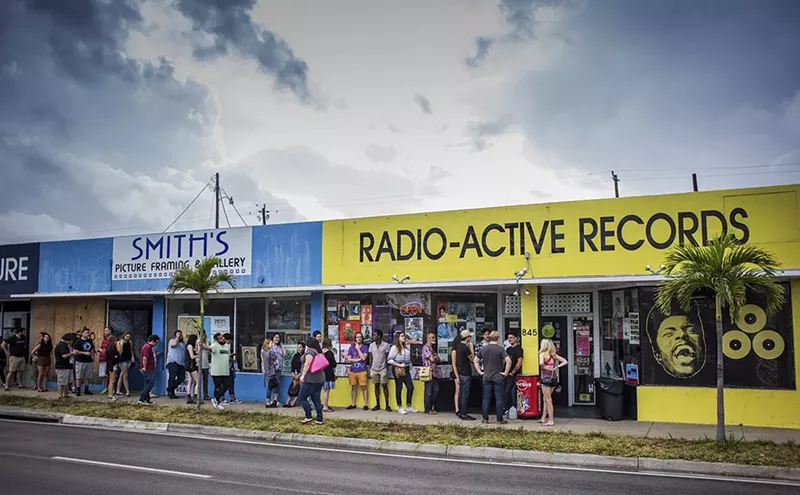 Image: The Cure and Vanilla Fudge Drummers Visit Radio-Active Records for Book Signings