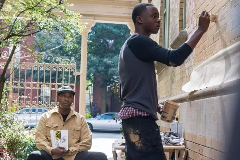 Image: Denzel Washington (left) plays Robert McCall and Ashton Sanders is his neighbor Miles, a character who may be heading toward a life of crime, in director Antoine Fuqua's The Equalizer 2.
