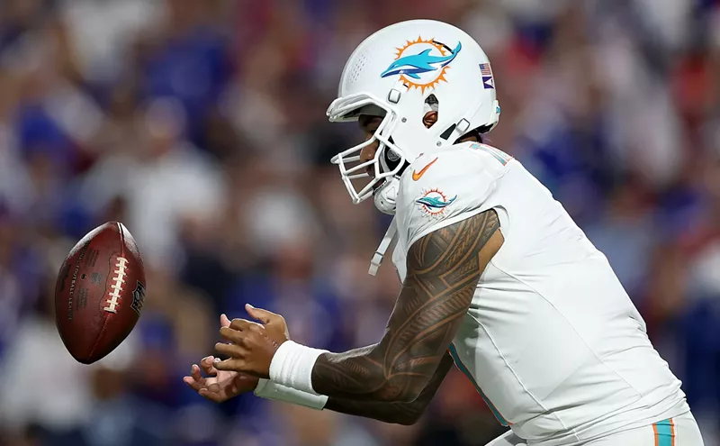 Image: The Internet Roasts Tua Tagovailoa after Brutal Interception Versus the Buffalo Bills
