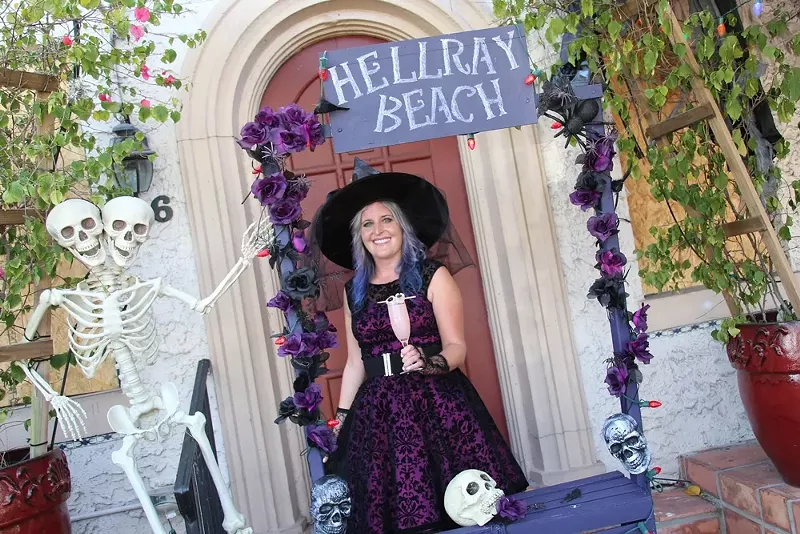 Image: Welcome to Hellray Beach.